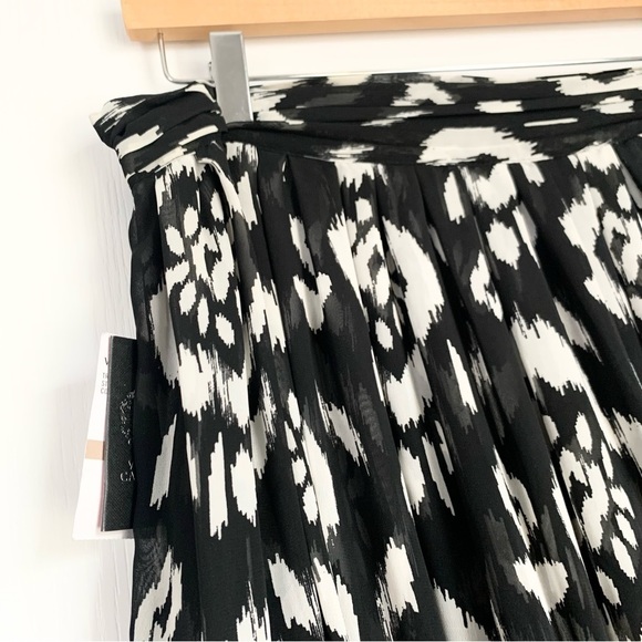 *Snags* NWT Vince Camuto Black and White Printed Chiffon Maxi Skirt - Picture 7 of 12